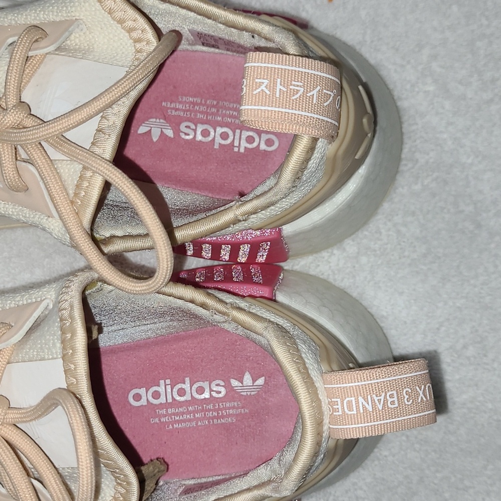 Adidas NMD R1 Halo Blush Wonder White Sneakers Size 7.5 Womans - Picture 7 of 9